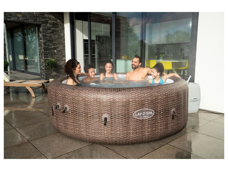 Jacuzzi opblaasbaar wit bruin afmetingen 216 x 71 cm 6 personen 1190 liter max warmte 40 graden