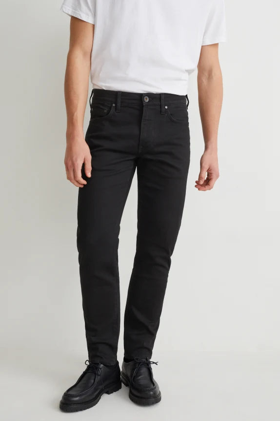 https://www.c-and-a.com/nl/nl/shop/slim-jeans-lycra-met-gerecycled-katoen-2189270/1