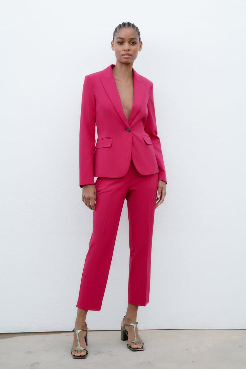 https://www.zara.com/nl/nl/basic-blazer-p08372791.html?v1=222761615&v2=2187726