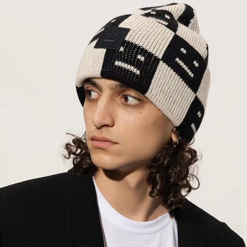 Gorro de invierno para hombre con logo estampado marrón negro rojo