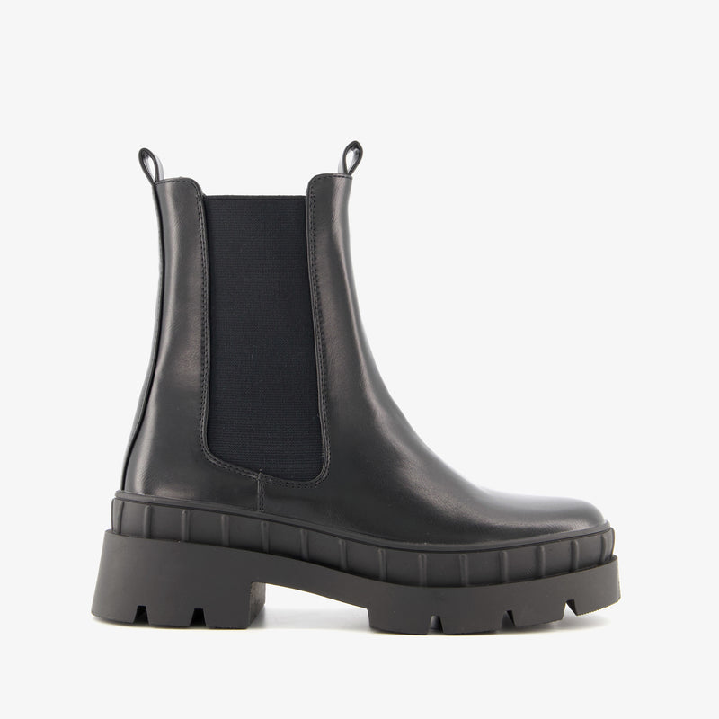 https://www.scapino.nl/blue-box-dames-chelsea-boots-018140224?variant=1018140224370