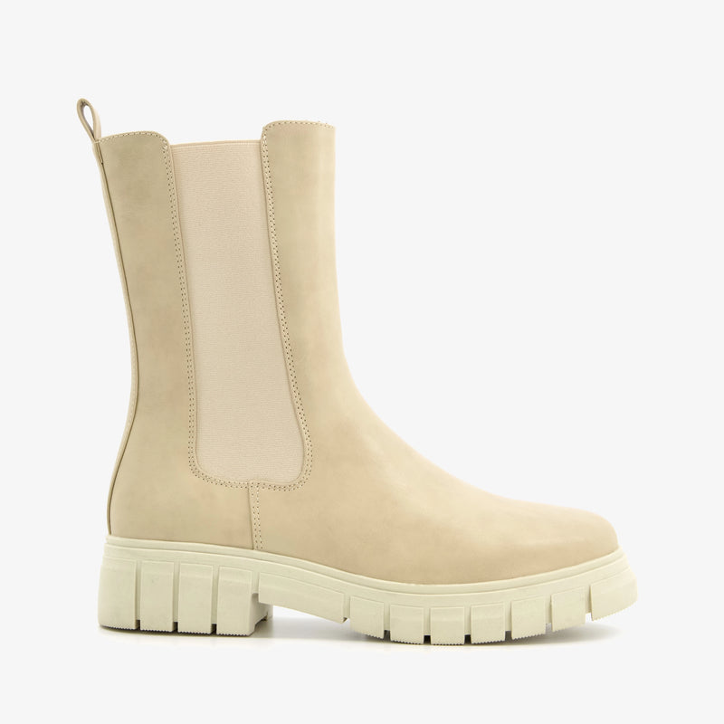 https://www.scapino.nl/blue-box-dames-chelsea-boots-018140424?variant=1018140424370